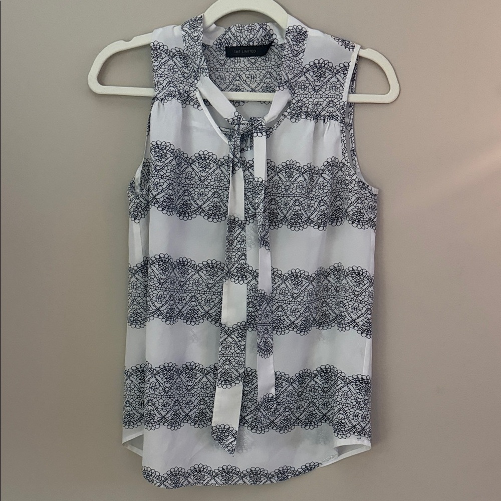 The Limited White Sleeveless Blouse Size S